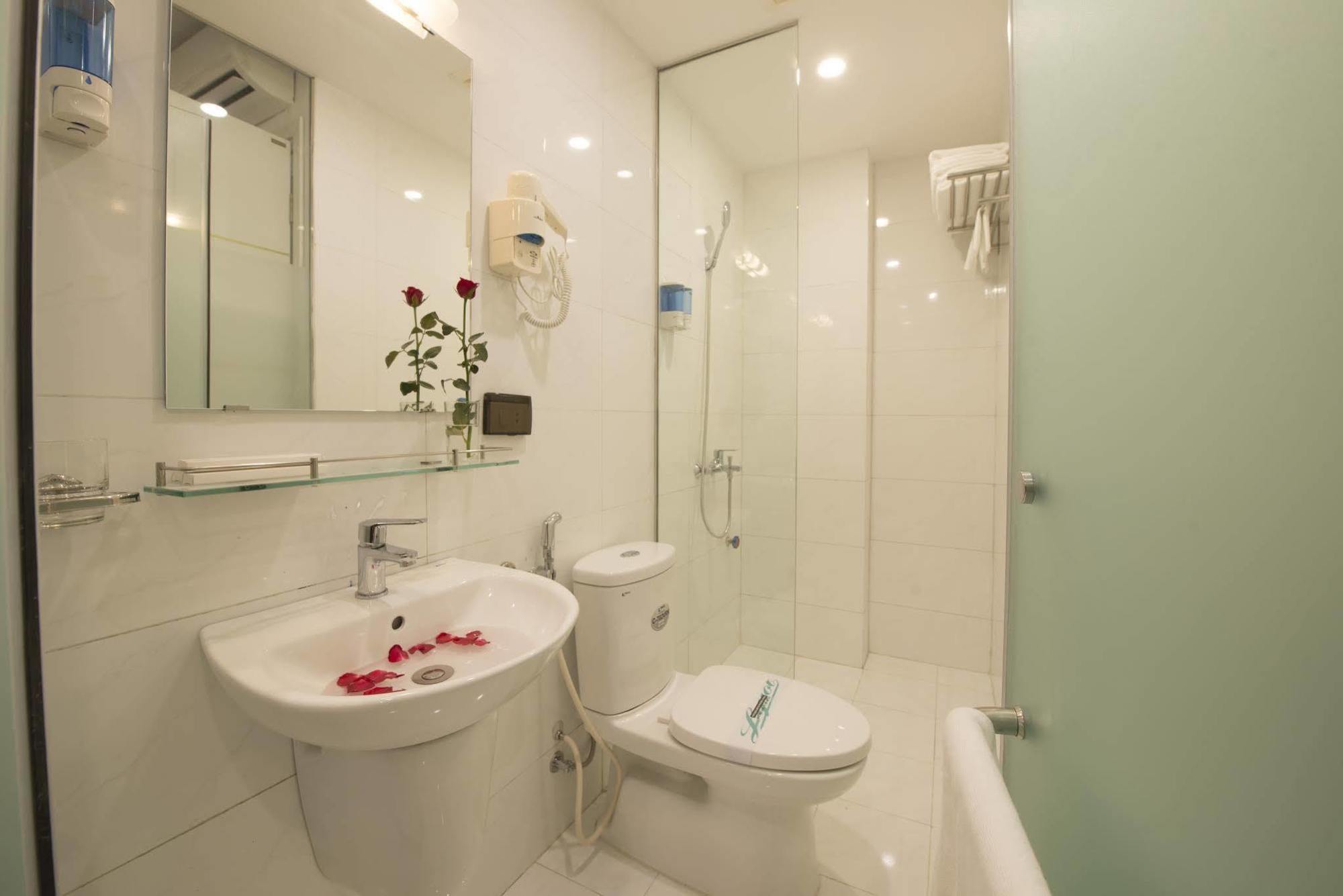 האנוי Ha Noi Holiday Center Hotel מראה חיצוני תמונה